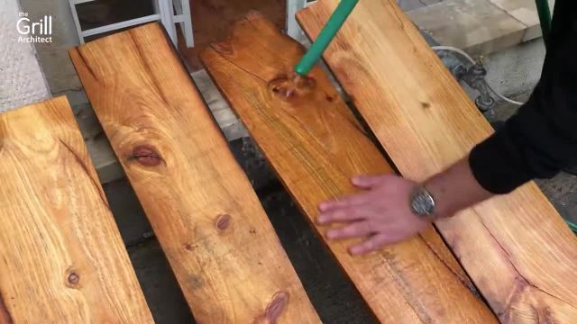 آموزش درست کردن ماهی قزل‌آلا سوخاری با چوب سدار