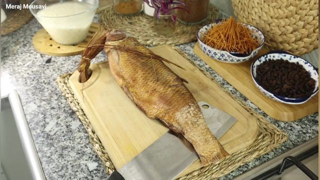 طرز تهیه رشته پلو حرفه ای و مجلسی با ماهی دودی | غذای سنتی ایرانی