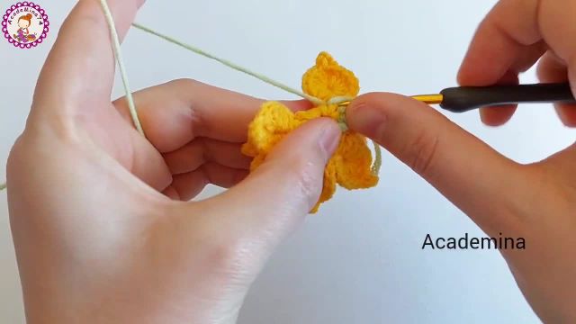 آموزش گل قلاب بافی : راهنمای کامل برای گل بافتنی
