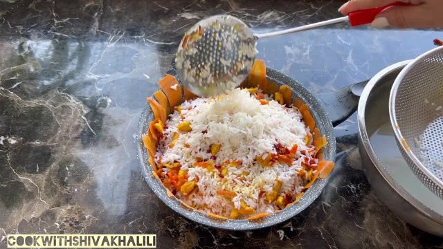طرز تهیه هویج پلو ایرانی با طعمی بی نظیر