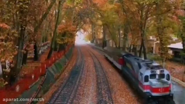 ایستگاه راه‌ آهن روستای بیشه در پاییز رویایی لرستان