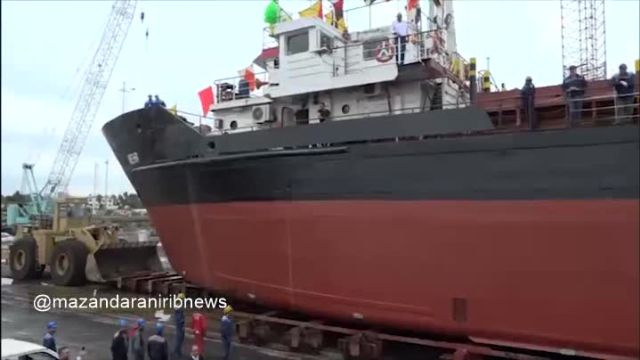 به آب اندازی نخستین کشتی کانتینربر یخچال دار در مازندران