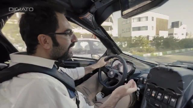 تجربه رانندگی با کن ام ماوریک؛ ماشین سریع و غیرمجاز