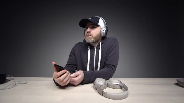 آنباکس و بررسی Noise Cancelling Headphones Bose or Sony?