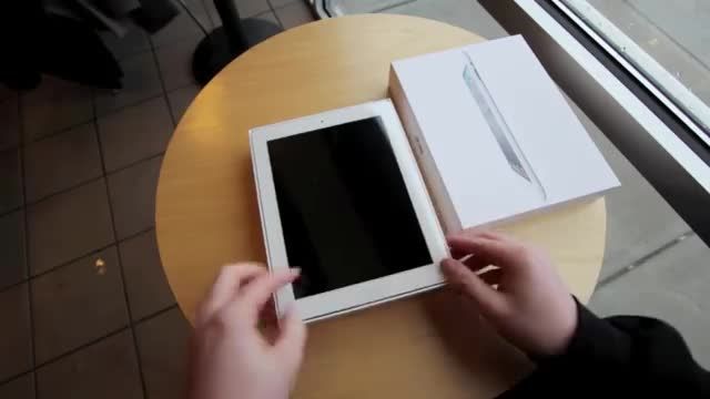 آنباکس و بررسی iPad 2 & Hands On!