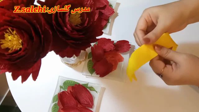 آموزش ساخت گل های زیبا و طبیعی با کاغذ کشی