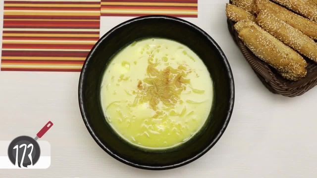 طرز تهیه سوپ پیاز خوشمزه با پنیر