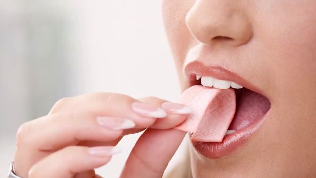 علت و درمان خشکی دهان و زبان را بیشنر بشناسید!