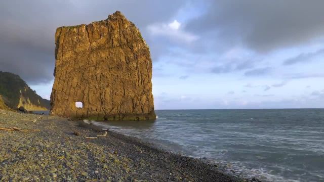 غروب زیبا بر فراز دریای سیاه، منطقه کراسنودار | ویدیوی آرامش در طبیعت با صدای امواج آرامش بخش