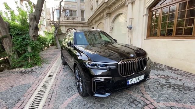 نقد و بررسی لوکس‌ترین اس یو وی BMW X7