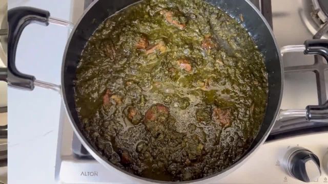 طرز پخت خورش آلو اسفناج خوشمزه و ملس غذای اصسل و سنتی ایرانی