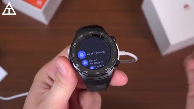 آنباکس و بررسی Huawei Watch 2