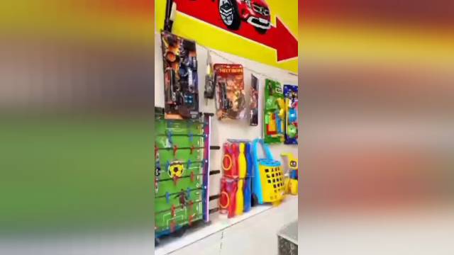 لایو فروشگاه اسباب بازی آکام سنتر در بازار صالح آباد تهران  - تیر 1401