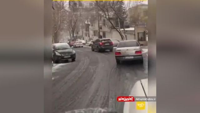 نکته آموزشی مهم هنگام رانندگی در روزهای برفی و یخی | فیلم