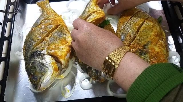 طرز تهیه ماهی با برنج خوشمزه و مجلسی به سبک مردم افغانستان