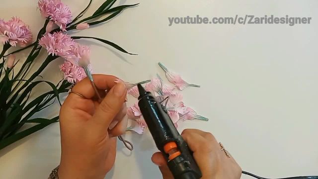 آموزش گل میخک با کاغذ کشی و تکنیک‌ های رنگ‌ آمیزی