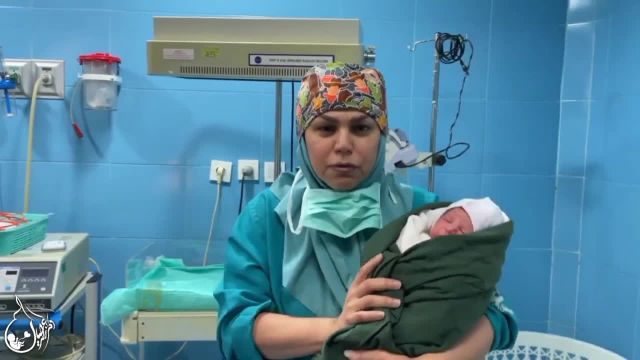 نوزاد دختر با IVF و اهدای تخمک در مادر 38 ساله