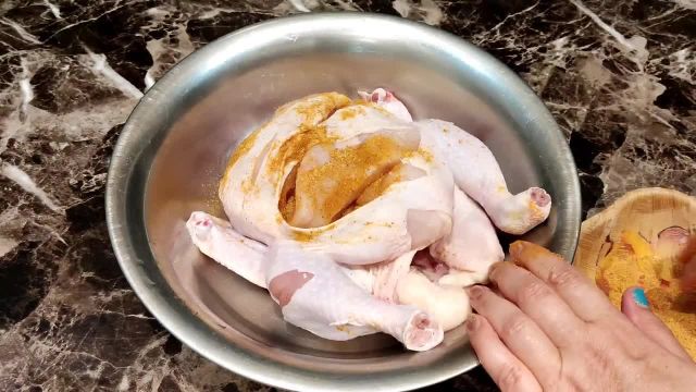 طرز تهیه مرغ لونگی درجه یک به روش آستارایی با رب محلی