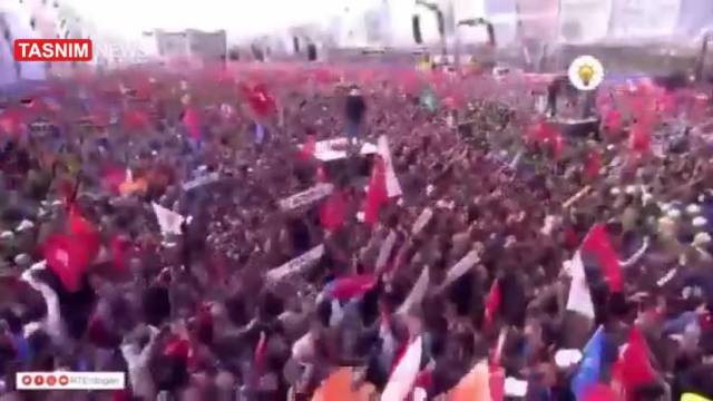 آواز خواندن رئیس جمهور ترکیه در جمع هوادارانش | ویدیو