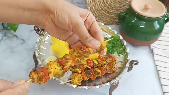 طرز تهیه جوجه کباب لبنانی خوشمزه و متفاوت در تابه