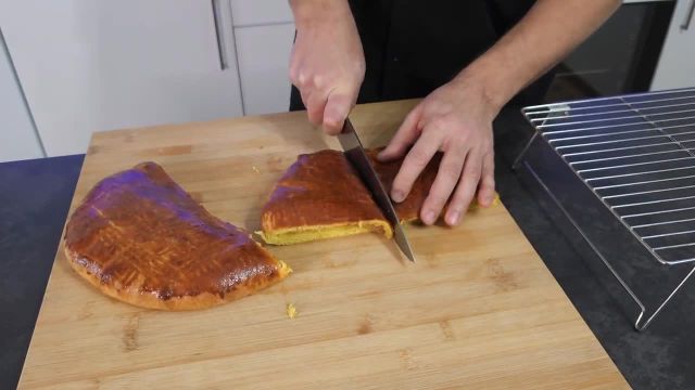 طرز تهیه نان گاتا گردویی زعفرانی برای اولین بار | شیرینی گاتا ارمنی