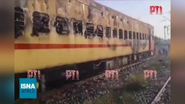 اولین تصاویر از آتش مرگبار در قطار هند