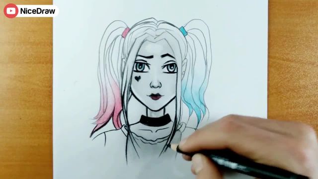 ساده‌ ترین روشهای آموزش نقاشی با مداد : طراحی آسان دختر زیبا