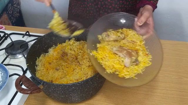 طرز تهیه بریانی گوشت مرغ فوق العاده خوشمزه غذای مجلسی افغان ها