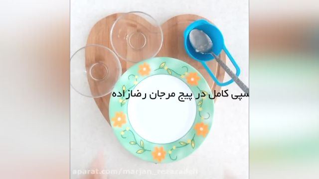 شیرینی نون نازک پسته ای قزوین ویژه عید نوروز