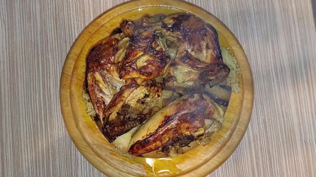 طرز تهیه مقلوبه پلو عربی با مرغ و بادمجان، غذای خوشمزه عربی و ترکیه ای