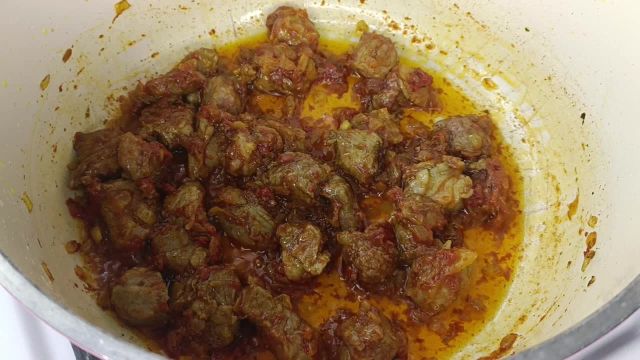 طرز تهیه خورشت هویج با گوشت خوشمزه و مجلسی با گوشت قرمز
