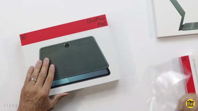 آنباکس و بررسی OnePlus Pad جدید (2023)