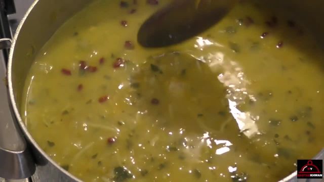 روش پخت سوپ جو با مرغ خوشمزه و لعابدار به روش افغانی