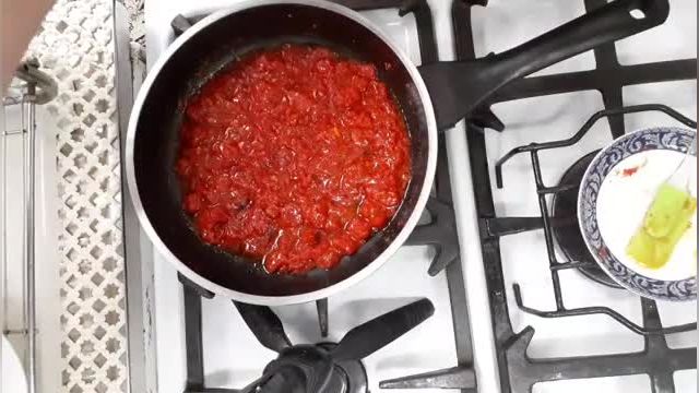 طرز تهیه املت گوجه فرنگی خوشمزه و بی نظیر به روش صبحانه سرا
