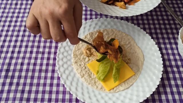 طرز تهیه ساندویچ فاهیتا مکزیکی، یک غذای خوشمزه و فوری