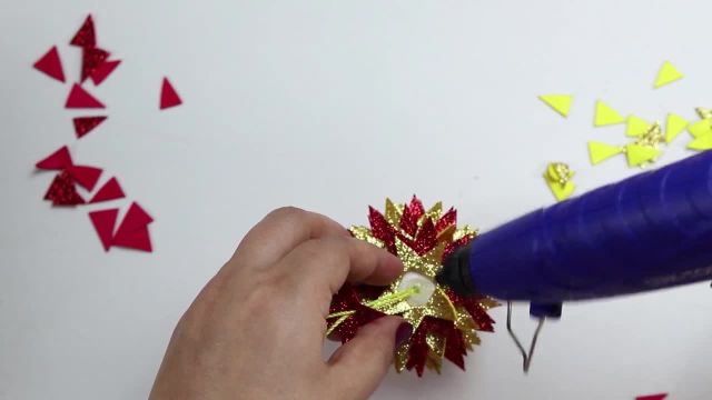 آموزش ساخت وسایل تزیینی فانتزی برای درخت کریسمس با هنر DIY