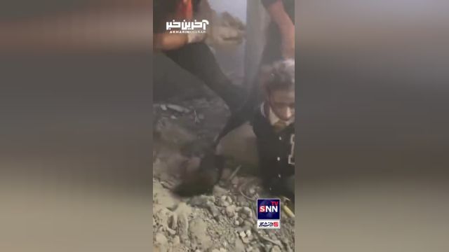 دردناک‌ترین تصاویر: مادر و دختری که پس از بمباران در زیر آوار خانه گرفتار شدند