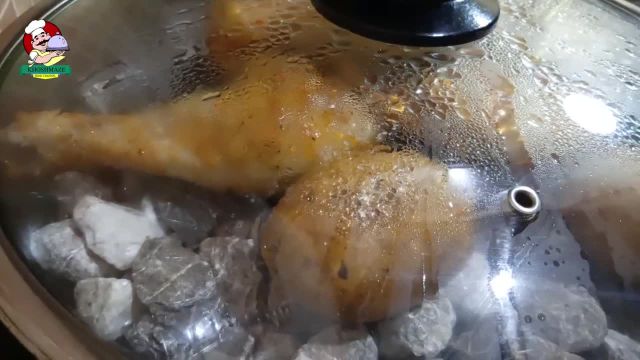 روش پخت مرغ با سنگهای داغ بدون روغن رژیمی و سالم