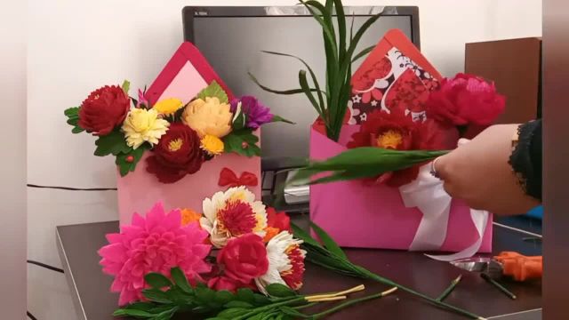آموزش گل آرایی باکس هدیه : هدیه‌ خاص برای عزیزانتان در مناسبت‌ های مختلف
