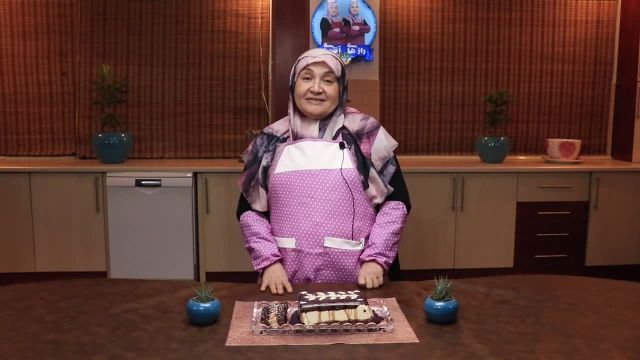 طرز تهیه دسر محلبی سه رنگ در قالب لوف مخصوص ماه رمضان