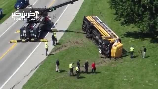 24 کشته و زخمی در پی واژگون شدن اتوبوسی در آمریکا