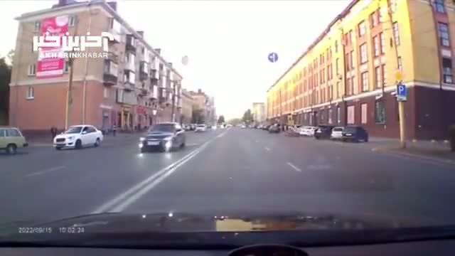 ویدئویی از تصادف یک موتورسیکلت در اومسک روسیه