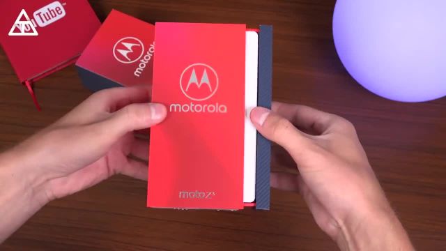 آنباکس و بررسی موتورولا Moto Z3