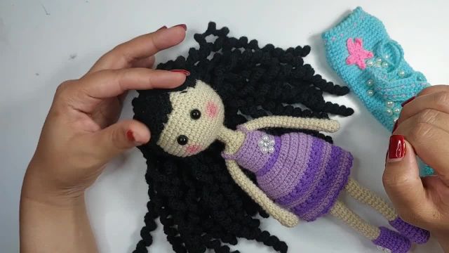 آموزش بافت مو برای عروسک دختر پریا به کمک قلاب بافی