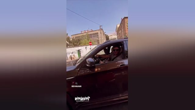 ویدئویی از گلزار و ماشین فوق لاکچری اش | ویدیو