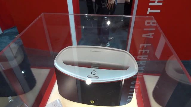آنباکس و بررسی Ferrari Headphones CES 2012