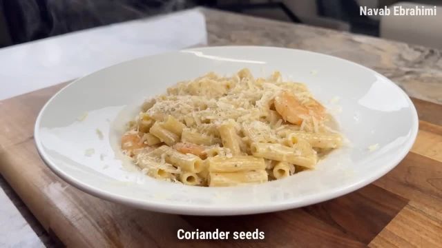 طرز تهیه پاستا آلفردو با میگو همراه با خامه و پنیر پارمسان به روش نواب ابراهیمی - alfredo pasta with shrimp