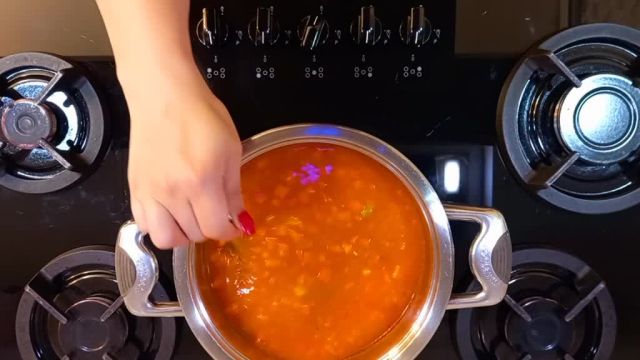 طرز تهیه سوپ ورمیشل خوشمزه و جاافتاده به روش رستورانی