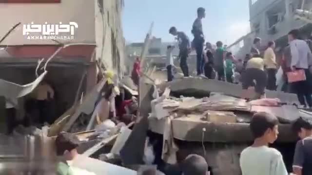 تصاویری از حجم ویرانی اطراف بیمارستان الأمل در بمباران رژیم صهیونیستی