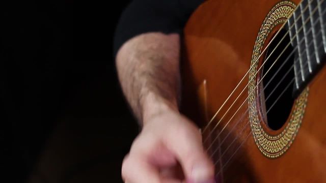 آموزش گیتار: روش صحیح گرفتن پیک